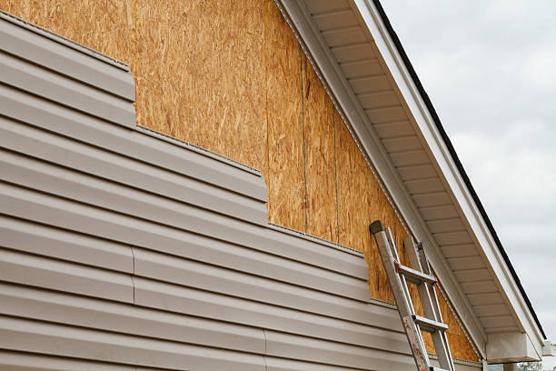 Professional Siding Contractor technician working in Mifflinburg, PA
